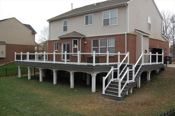 Trex Enhance Clamshell