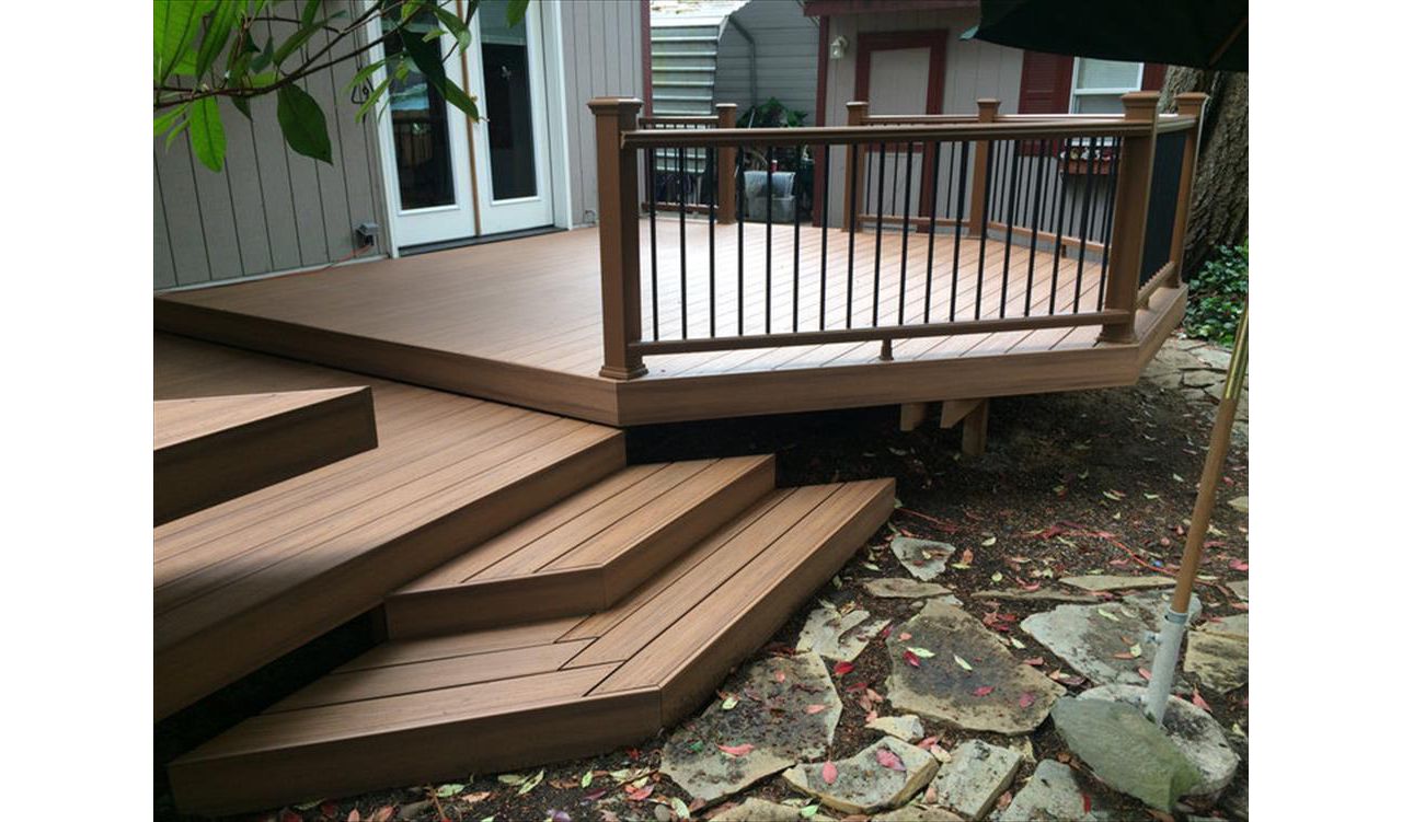 Vancouver, WA Deck Builder (Trex Transcend Rail and Havana Gold Decking)