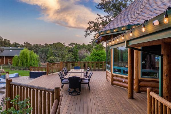 Havana Gold with custom timber rail