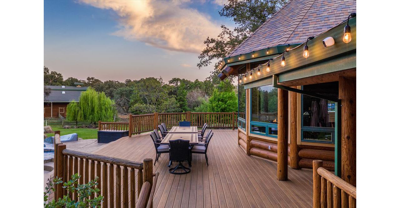 Havana Gold with custom timber rail