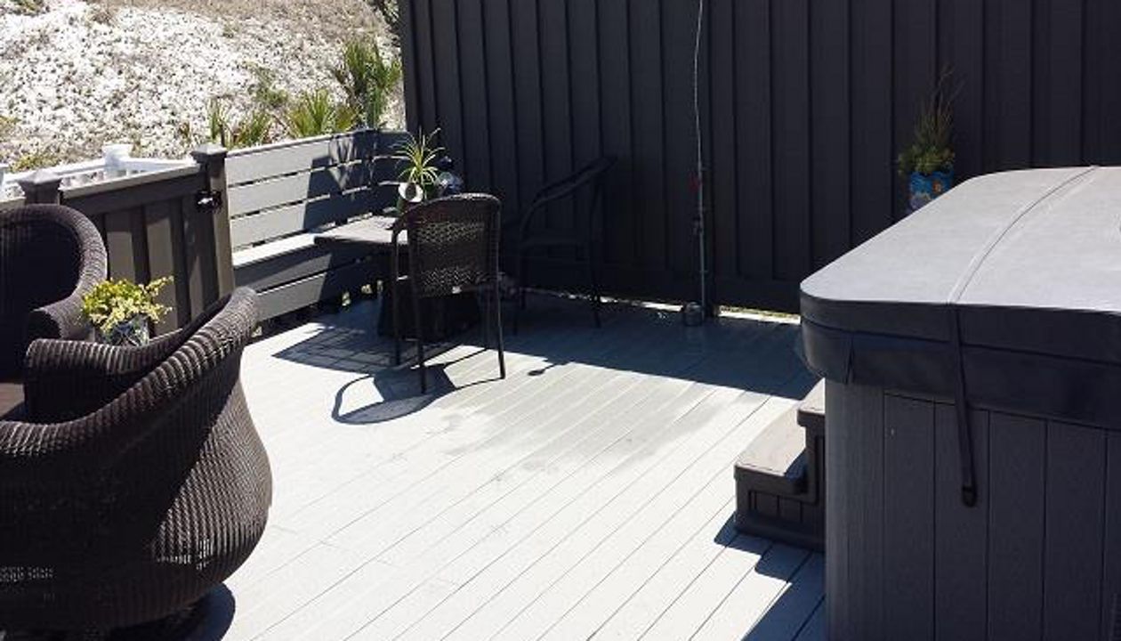Trex Select Deck, Trex Fence, Bench Rail