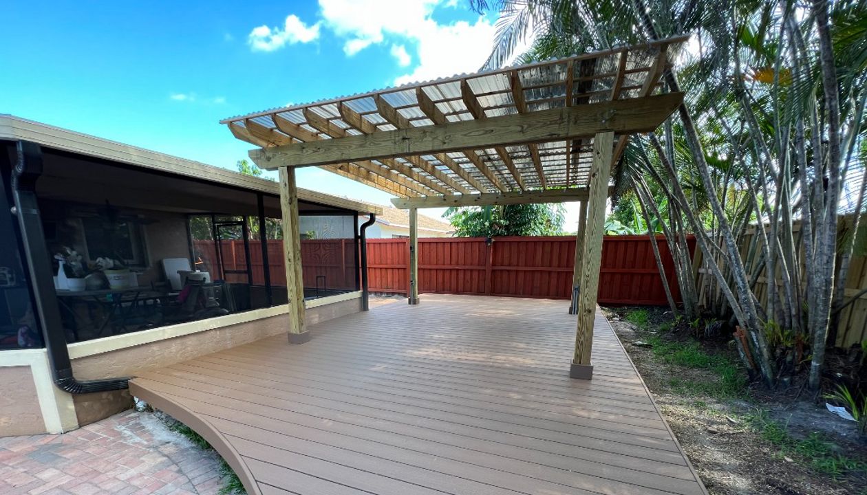 Trex Enhance Basics Beach Dune decking