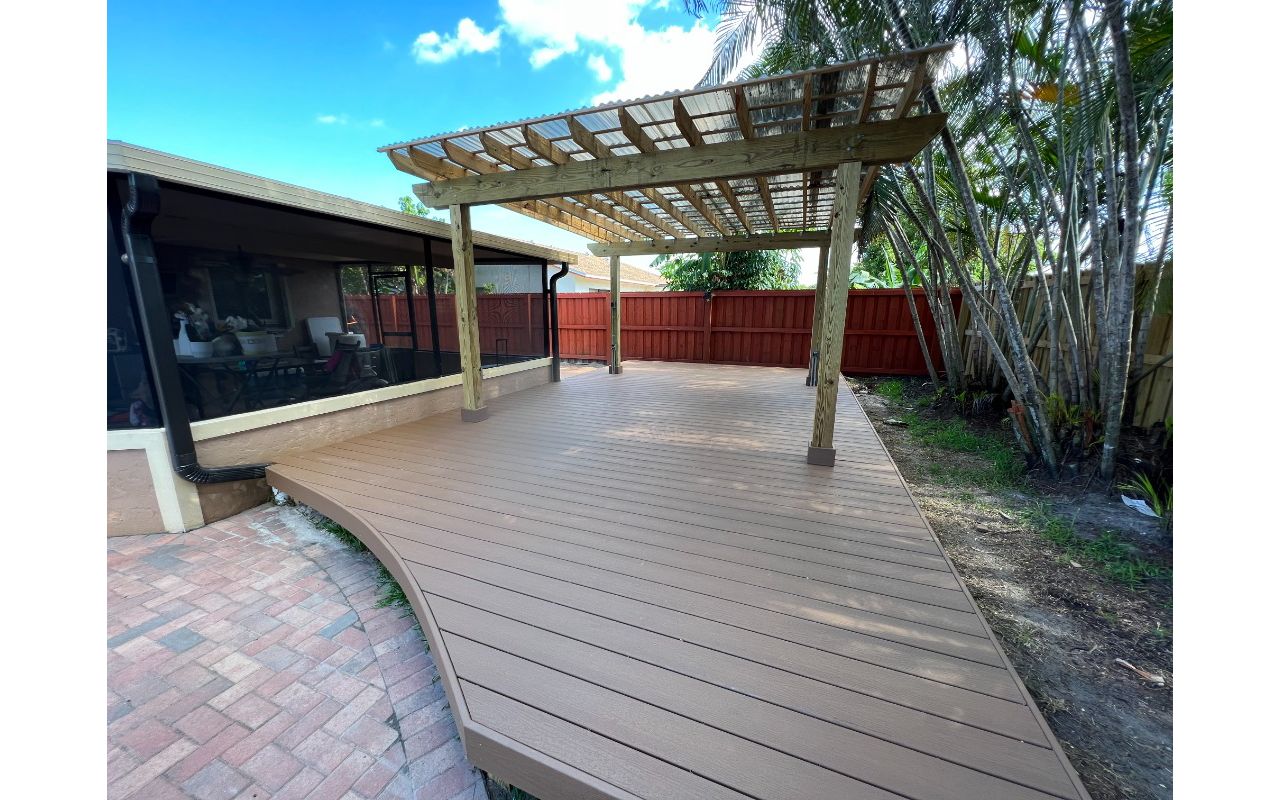 Trex Enhance Basics Beach Dune decking
