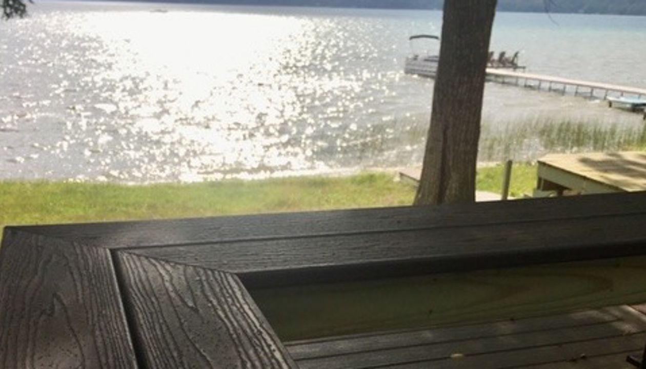 Leelanau County custom Trex deck