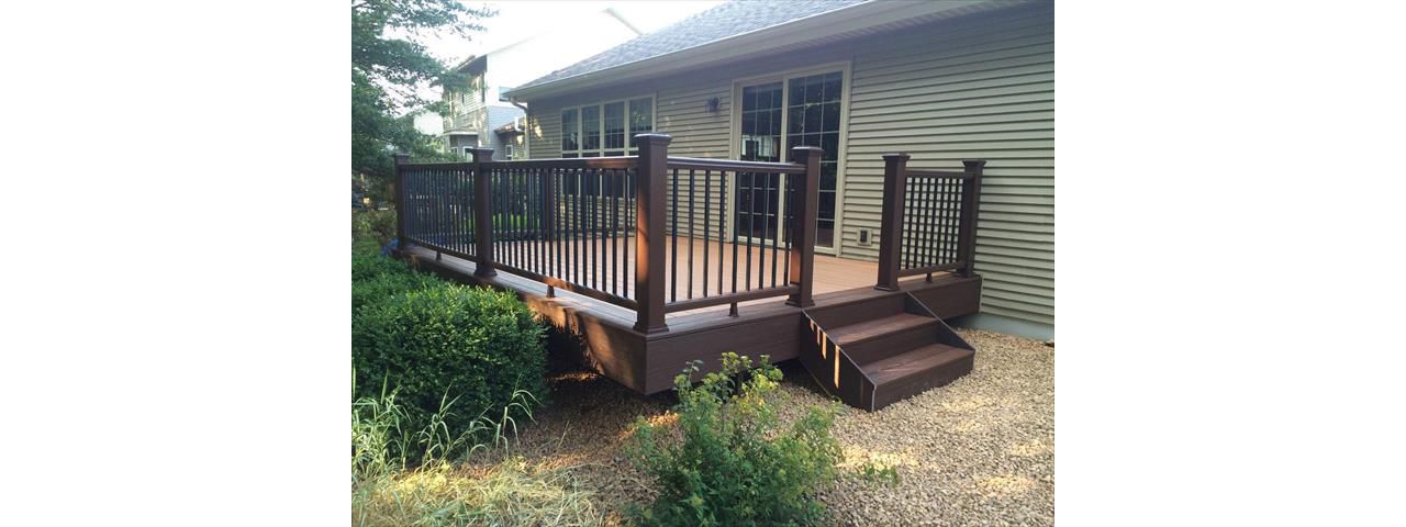 TREX TRANSCEND DECKING (LAVA ROCK & TIKI TORCH)