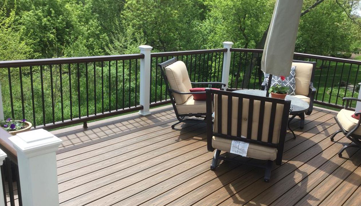 Trex Transcend in Spiced Rum with Railing