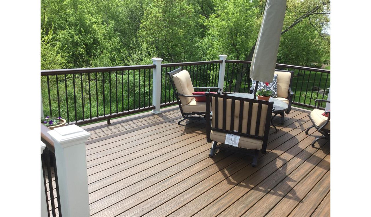Trex Transcend in Spiced Rum with Railing