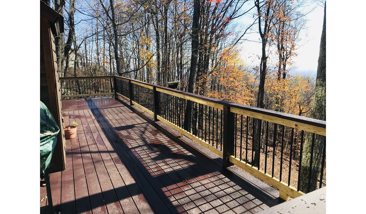 Great new Trex Select Madeira deck in Wilkesboro, NC