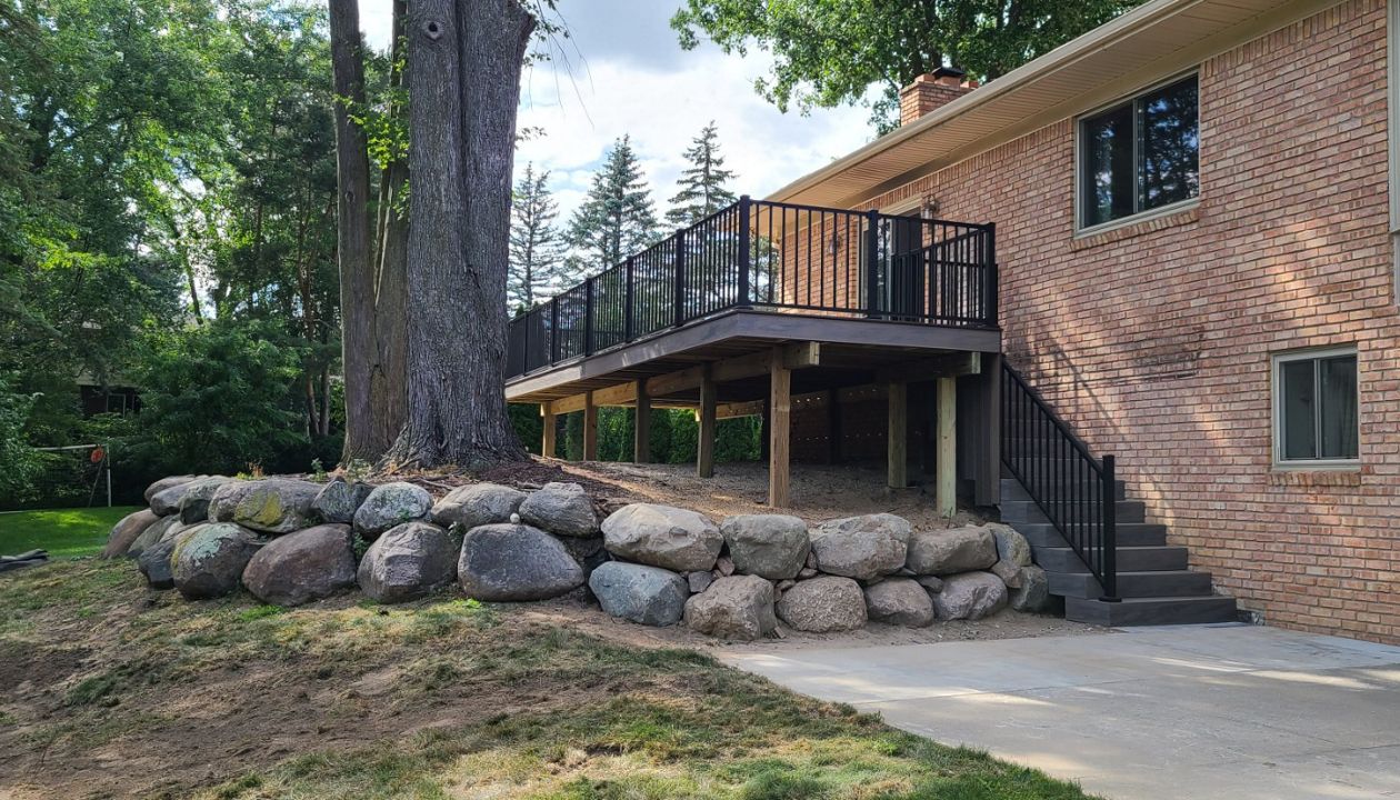 Trex Rocky Harbor Fascia with Trex Black Signature railing. Shelby Twp,MI