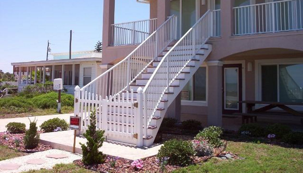 Flared stairs, trex decking, hidden fasteneners