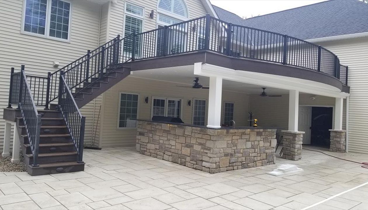 Jerseyville, IL Curved Trex Spiced Rum &amp; Vintage Lantern - Final After Photo