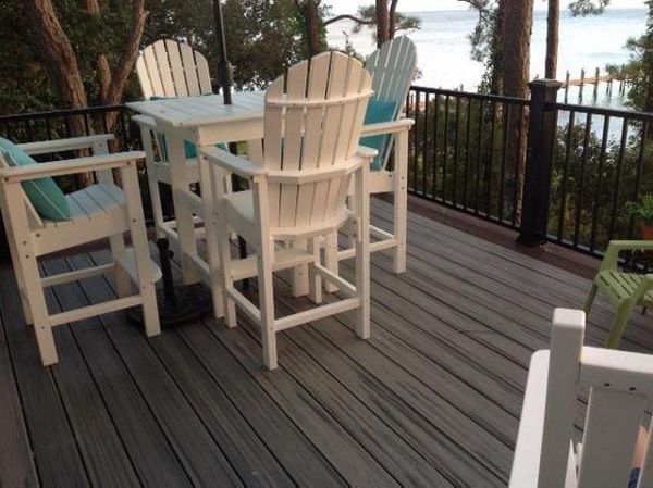 Trex Island Mist Decking and Reveal Railing