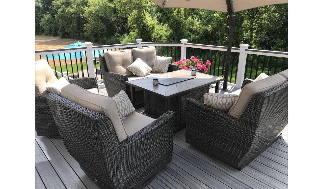 Trex Transcend Island Mist Deck Boards, Trex Transcent Cocktail Style Rail W/ 2"X4" Trex Transcend-Island Mist Top Cap, Oakland MI