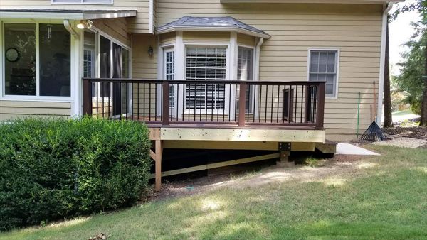 Trex Transcend Vintage Lantern Railing