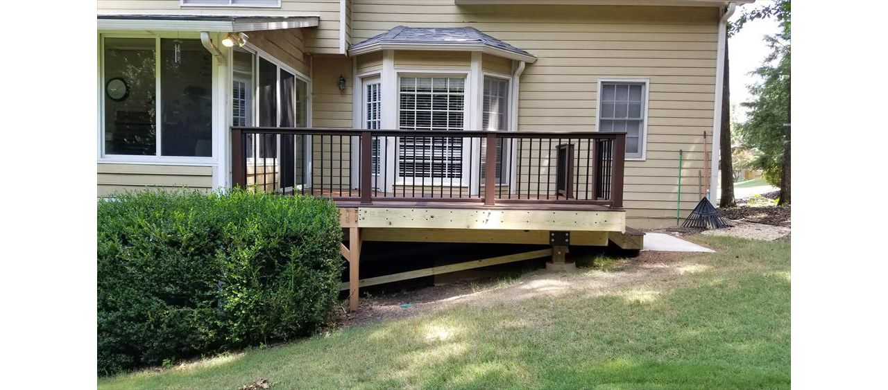 Trex Transcend Vintage Lantern Railing