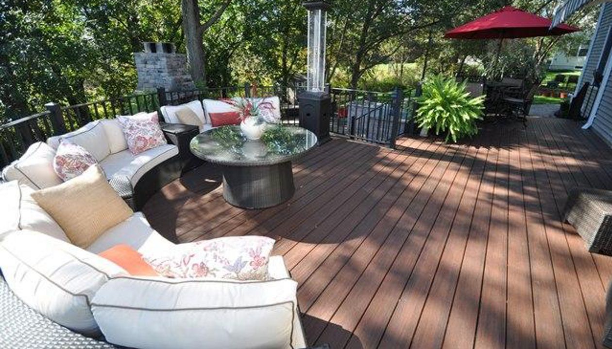 Trex Transcend Lava Rock with Radius in Flemington NJ