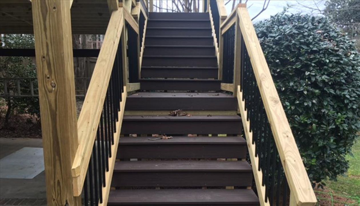 Trex Transcend stairs and landing are a great invitation to this great project