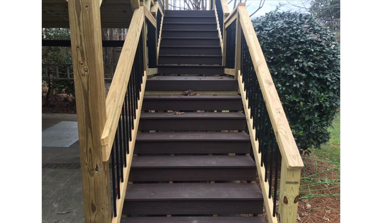 Trex Transcend stairs and landing are a great invitation to this great project
