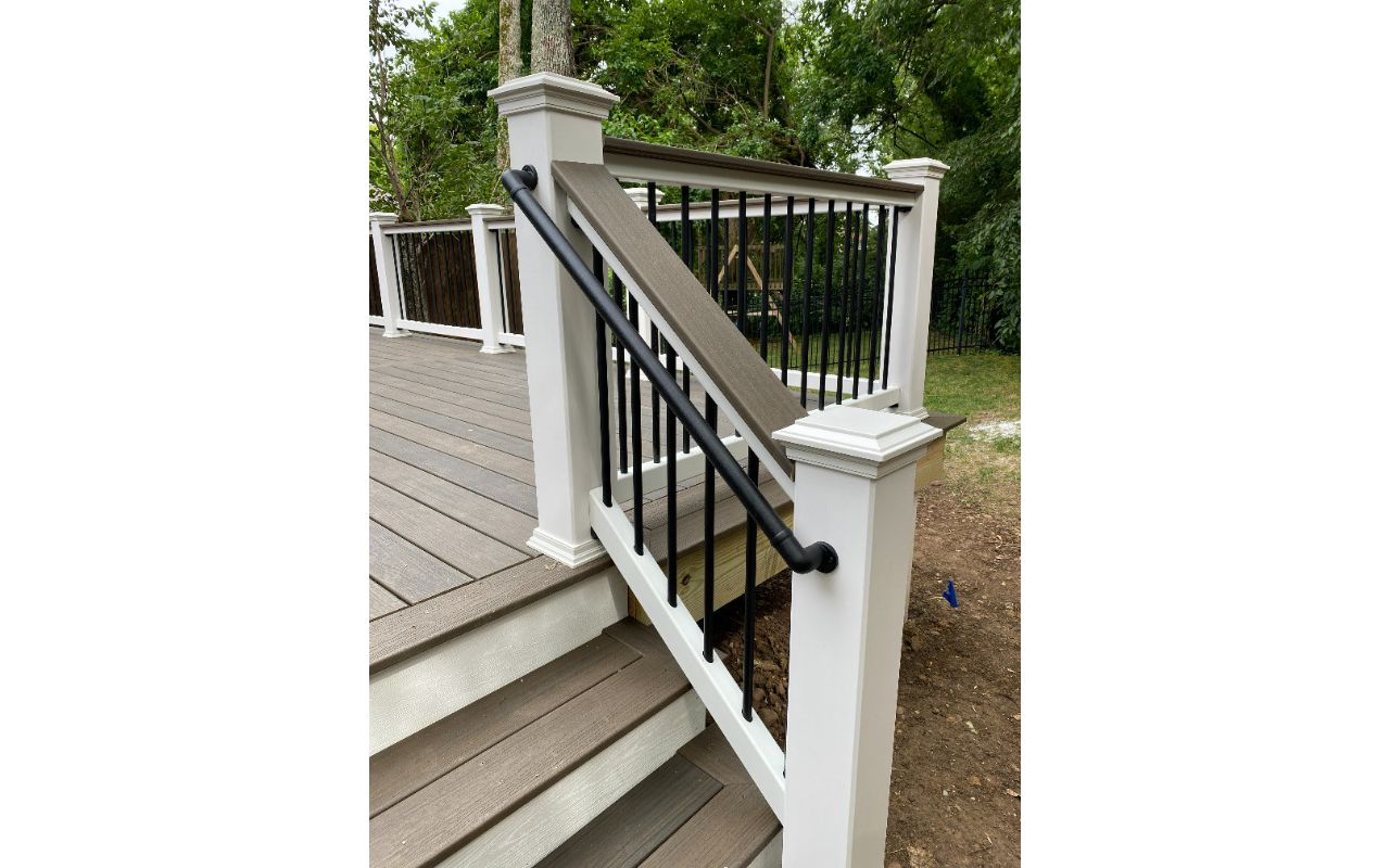 Trex handrail details