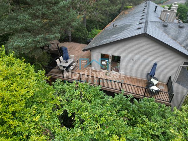 Trex Deck with Aluminum Railing