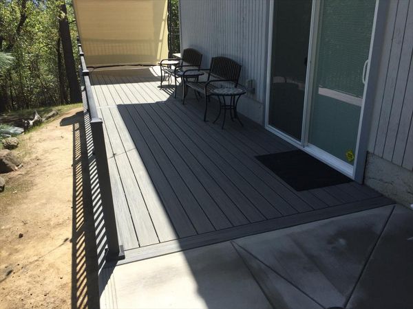 Trex Island Mist and Trex Signature Rail Jacksonville, OR