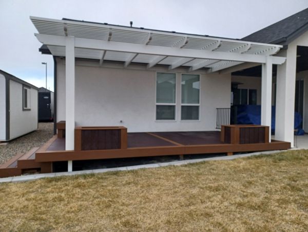 Trex Deck: Select Earth Tones: Woodland Brown Trimmed in Saddle - Nampa, ID