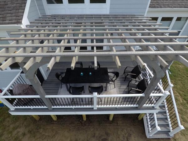 Trex Transcend Island Mist, Trex White Fascia, Trex Transcend Railing - Zionsville, Indiana