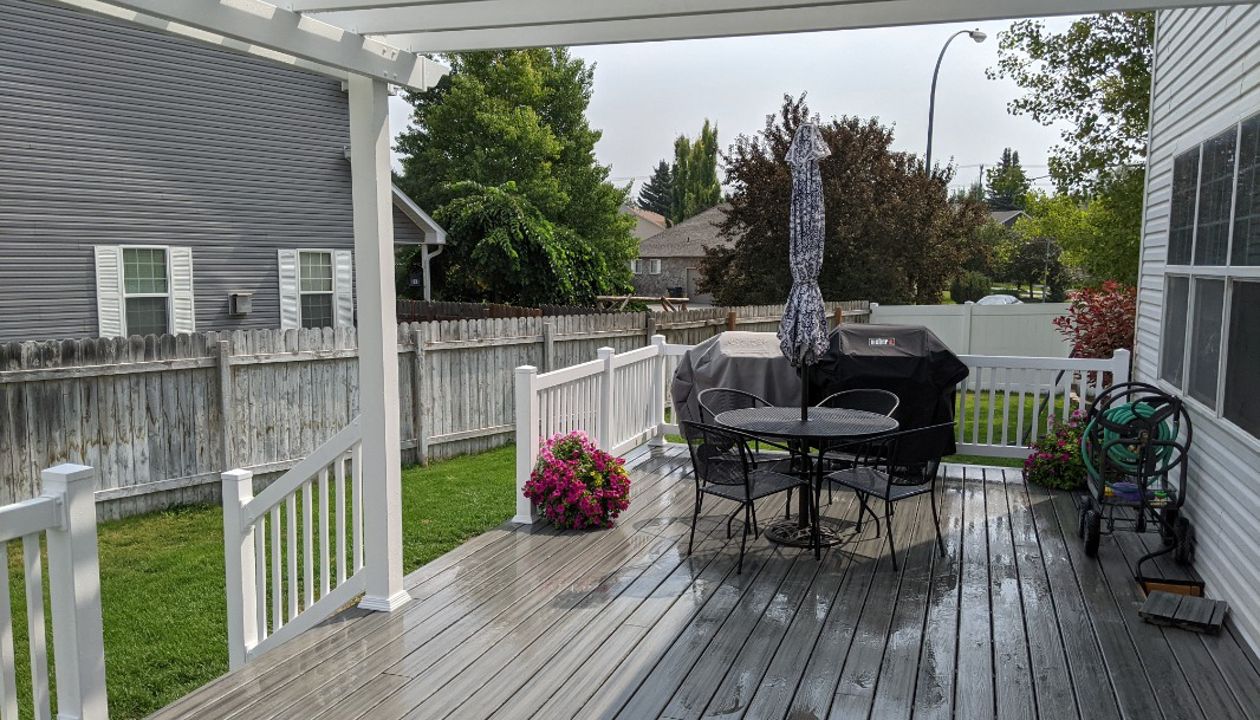 Island Mist Decking,