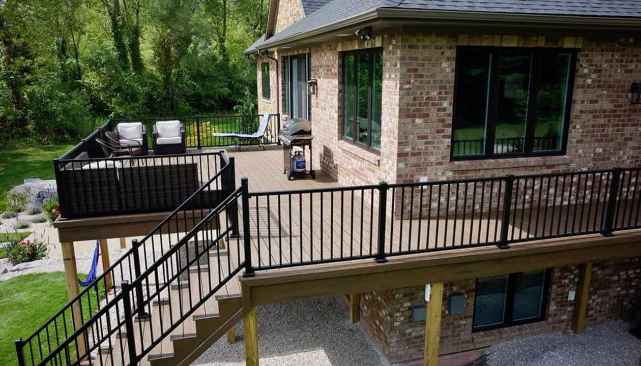 Trex Transcend decking and Signature aluminum railing.