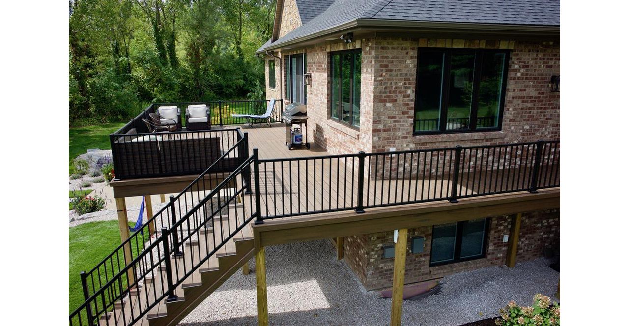 Trex Transcend decking and Signature aluminum railing.