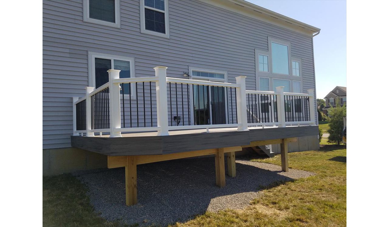 Lanes Landing, Monroe, Ohio Trex Decking w/ Radiance Rails