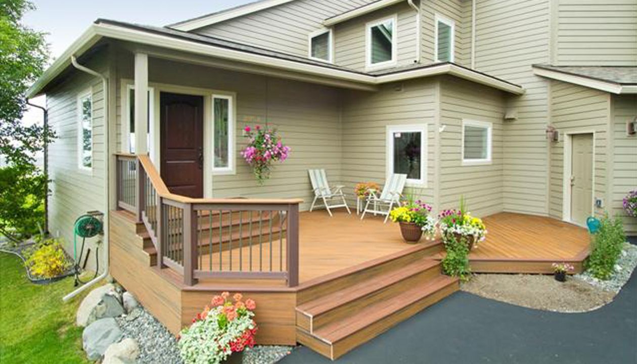 Making a statement with a front porch! Treeline Construction