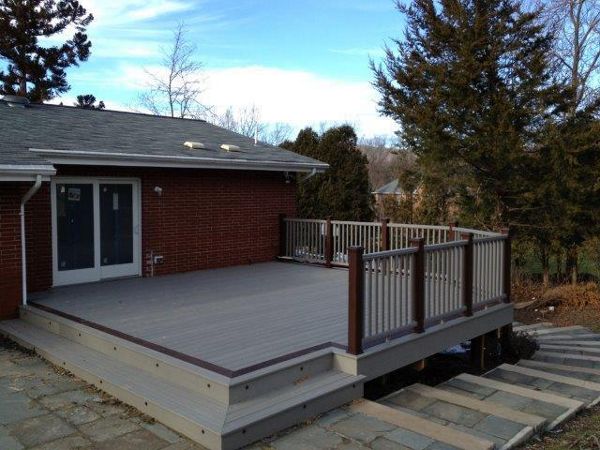 Gravel path/ Vintage Lantren