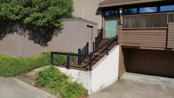 Trex Staircase with Trex Handrails