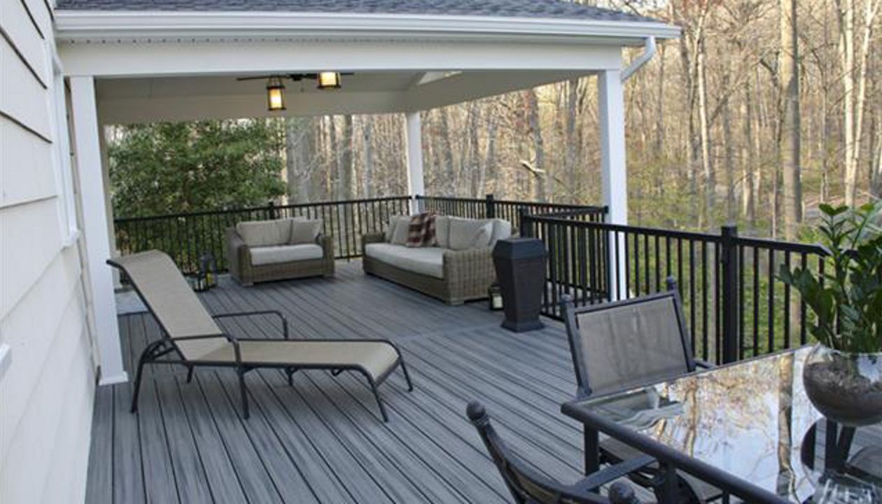 Custom Island Mist porch with aluminum railing - Malvern PA
