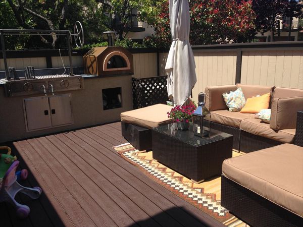 San Carlos, CA - Trex Vintage Lantern with outdoor Kitchen