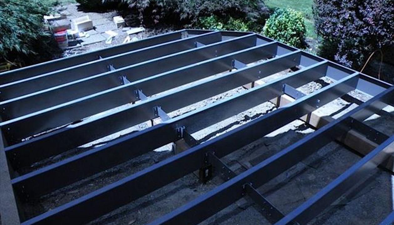 Trex Elevations steel framing. Starts our perfectly flat, and stays perfectly flat.