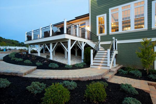 View of a Trex deck in Maryland from ground level