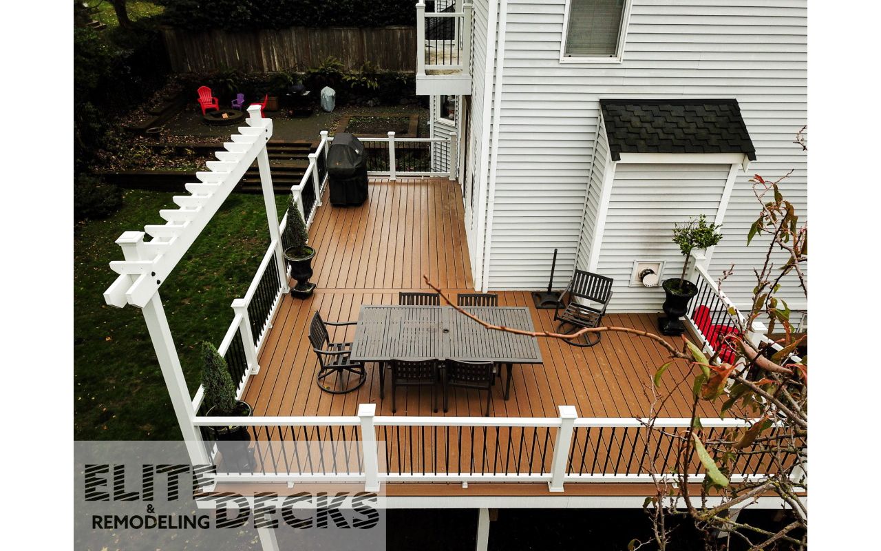 Beach Dune and Trex Select Railing With White Azex Fascia