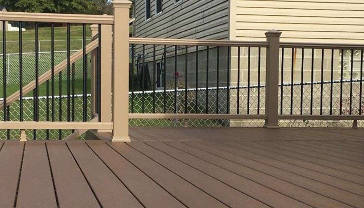 Saddle Brown with Rope Swing Transcend Rail