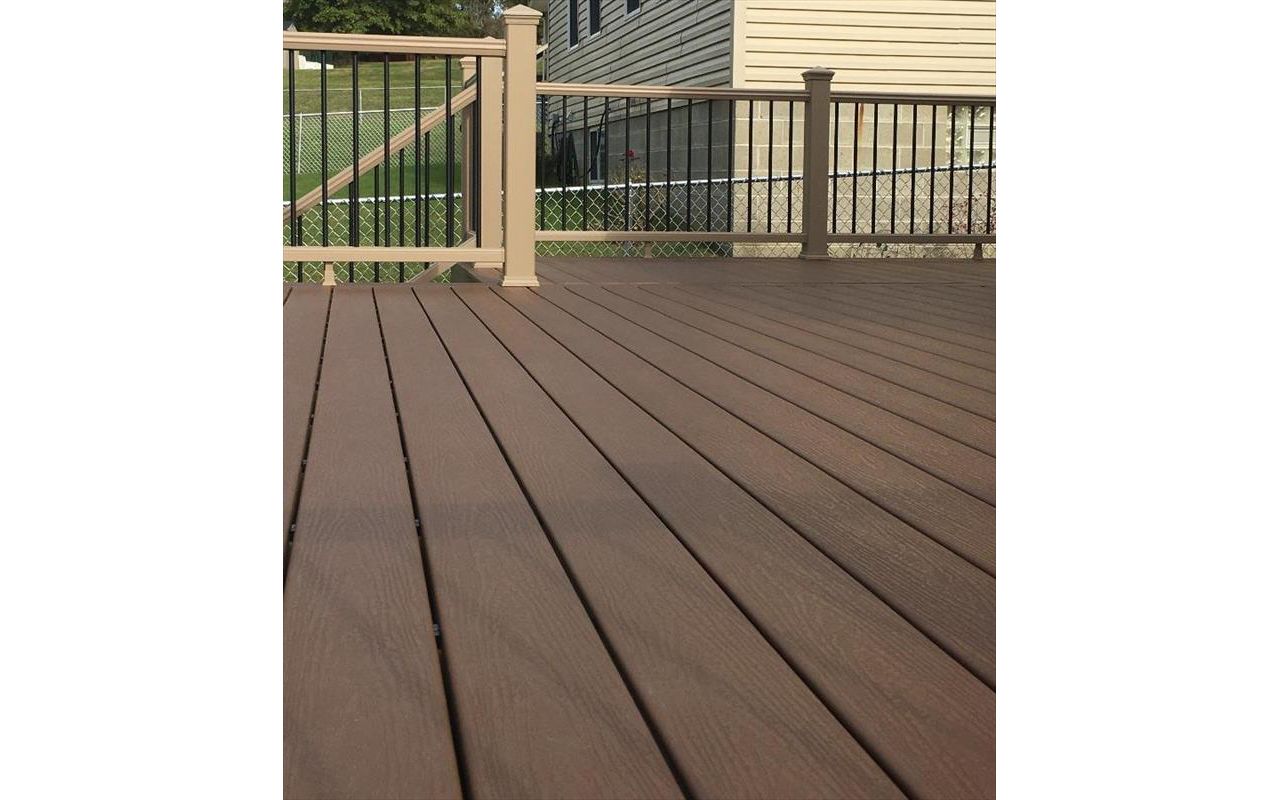 Saddle Brown with Rope Swing Transcend Rail