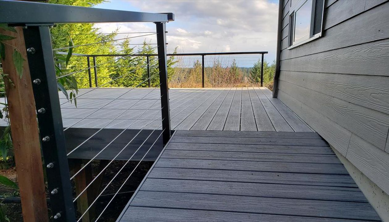 Trex Transcend Island Mist Deck.