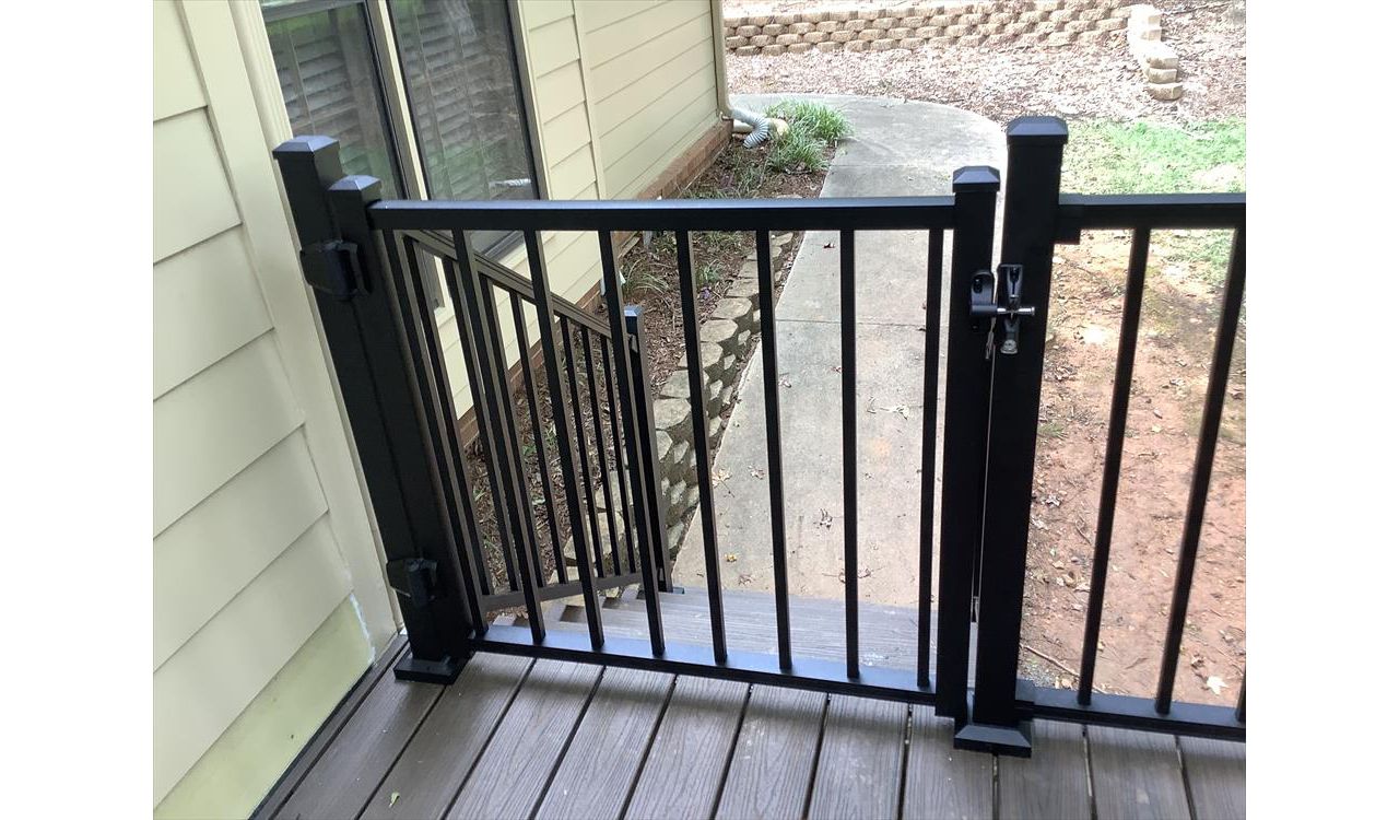 Trex Signature Gate