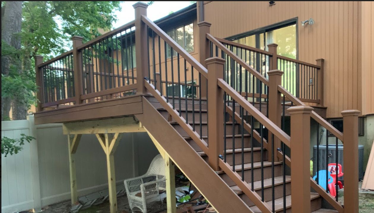 Saddle Decking with Saddle fascia & railing - Toms River, NJ