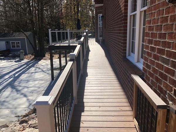 Trex Transcend Tiki Torch ramp with Transcend white railing & Trex Universal Hideaway fasteners is perfect for this ramp!