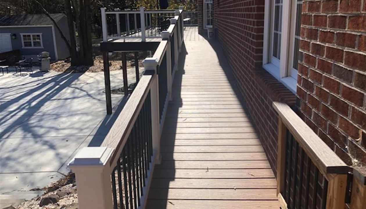 Trex Transcend Tiki Torch ramp with Transcend white railing & Trex Universal Hideaway fasteners is perfect for this ramp!