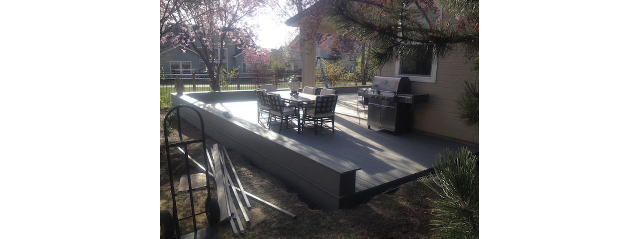 Grade Level w/ Low Bench Surround in Pebble Grey