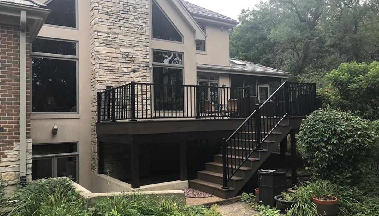 Vintage lantern border, spiced rum signature railings