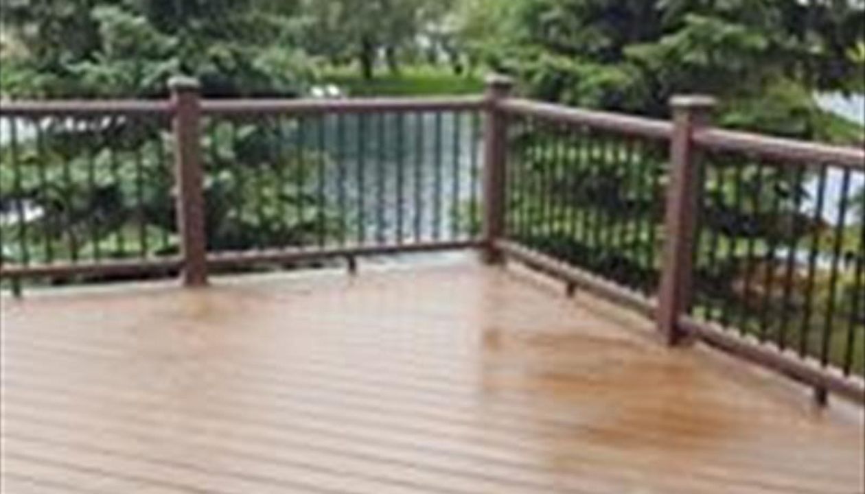 Build Right Inc. Trex Tropical Transcend Deck and Transcend Railing in Fargo/Moorhead Area