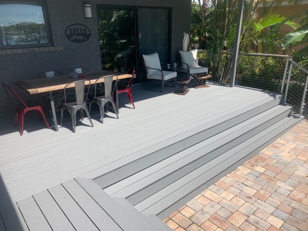 Trex Select Pebble Grey deck.
